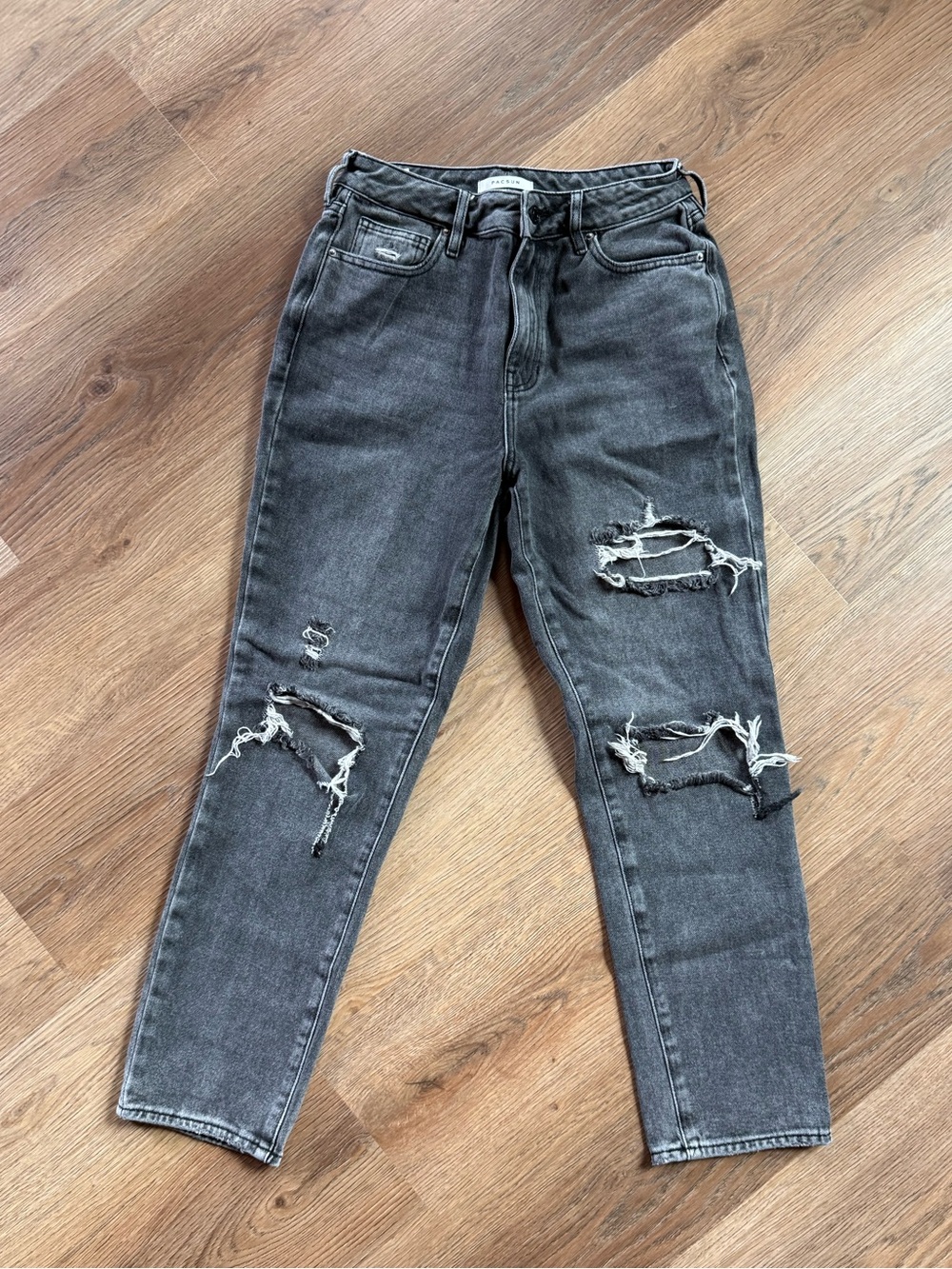 PacSun Women’s Washed Gray Distressed Boyfriend Jeans